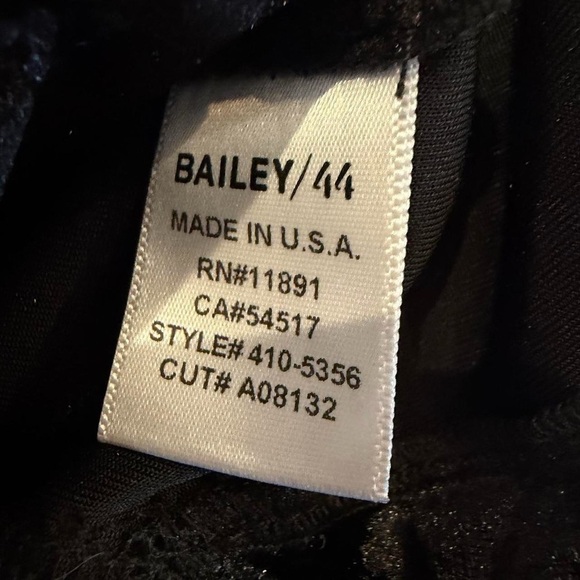 Bailey 44 Black Velvet Blazer Jacket NWT Small - Picture 6 of 7